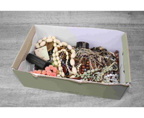 Box of Mixed Vintage and Other Costume Jewellery, etc