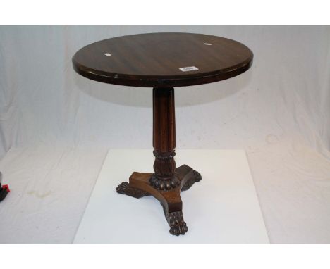 19th century Mahogany Circular Lamp / Side Table raised on a Turned and Lobed Central Column and Platform Base with Three Lio