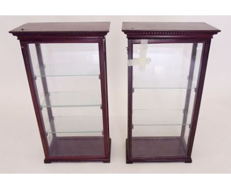 A pair of Edwardian mahogany and glazed table top display cabinets (one with slight damage to door surround) - 63 x 35 x 19cm