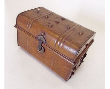 A small tin trunk - 40cm wide