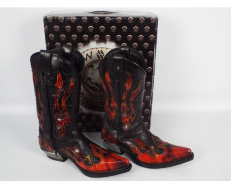 New Rock cowboy boots - a pair of black and red flame boots, # M.7921-S2, EU size 41, UK size 7, appears in excellent conditi