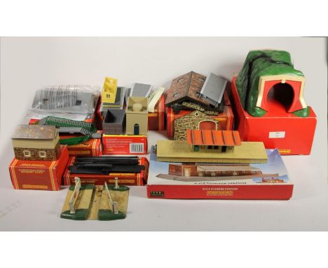 A selection of Hornby OO gauge railway accessories to include, Wayside Halt (R.950), Footbridge Quick Fit series (R.076), Sig