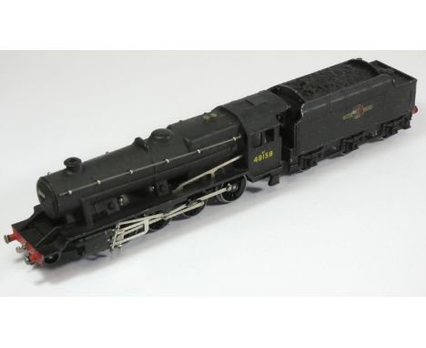 A Hornby OO gauge electric train set 'L/M/R 2-8-0 Freight Train' with tender (G25), goods wagons and track (boxed) 
