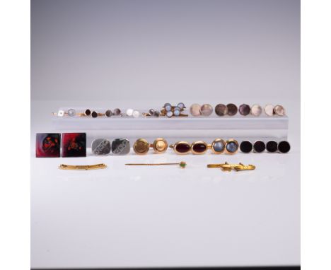 This extensive 19-piece men's accessory collection features 16 pairs of vintage cufflinks alongside 3 additional pieces inclu