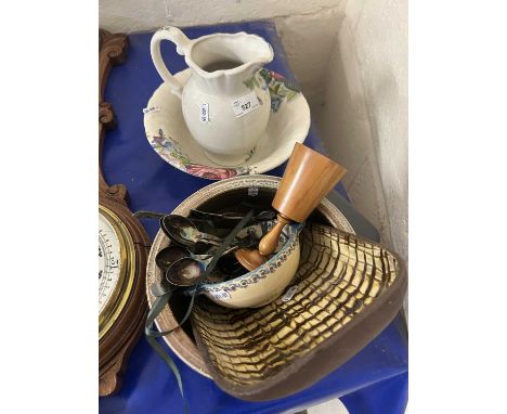 Mixed Lot: Small wash bowl and jug, various ceramic bowls, assorted spoons, coinage etc