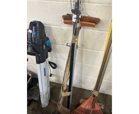 Bundle of assorted garden tools