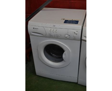 A Hotpoint First Edition FEW10 washing machine