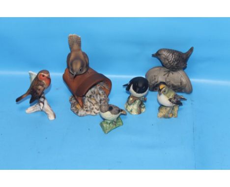 A POOLE POTTERY BARBARA LINLEY ADAMS WREN TOGETHER WITH A BESWICK STONECHAT, A BESWICK GOLDCREST, A GOEBBEL ROBIN AND TWO OTH