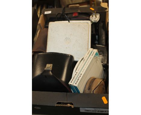 A TRAY OF CAMERAS ETC. TO INCLUDE KODAK BROWNIE, POLAROID ETC.