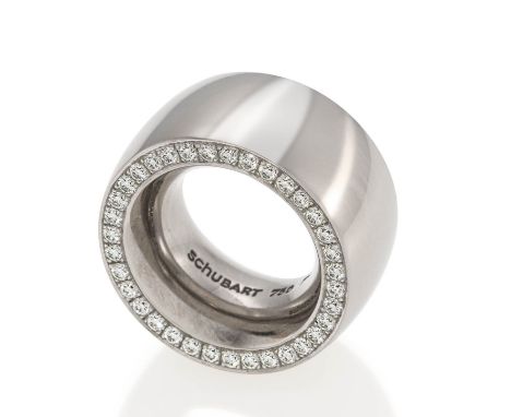 SCHUBARTDiamant-Ring. Herkunft: Deutschland. Datierung: 2009. Material: 750/- Graugold, Punze. Gesamtgewicht: ca. 39,5 g. EU-
