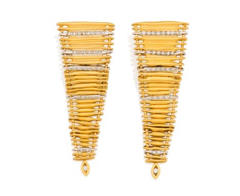 H. STERNDiamant-Ohrschmuck. Herkunft: Brasilien. Datierung: Um 2000. Material: 750/- Gelbgold, Punze. Gesamtgewicht: ca. 19,0