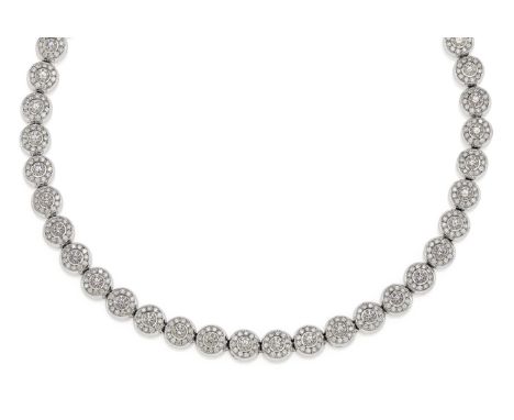 DIAMANT-COLLIER. Herkunft: Deutschland. Datierung: 2007. Material: 750/- Weißgold, Punze. Gesamtgewicht: ca. 113,5 g. Maße: L