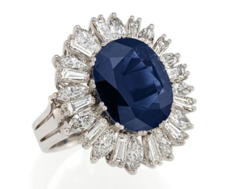 SAPHIR-DIAMANT-RING. Herkunft: Deutschland. Datierung: 1987. Material: 750/- Weißgold, Punze. Gesamtgewicht: ca. 11,5 g. EU-R