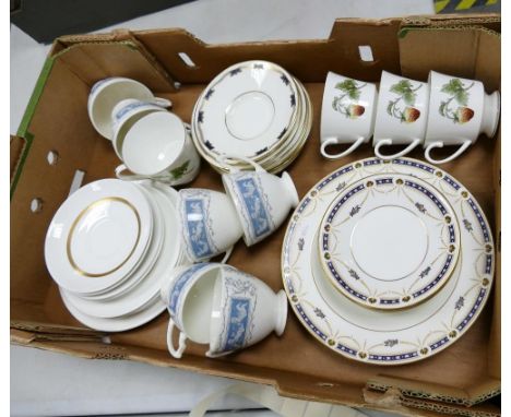 A collection of mixed Coalport tea and dinner ware to include: Sherborne saucers and side plates, 4 Bevelry cups, St Malo sau