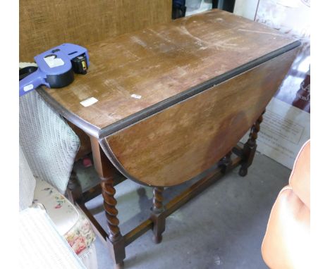 Oak Barley Twist Gate Leg Table: 