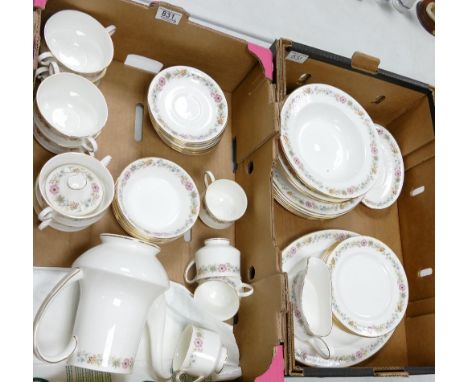 Royal Albert Belinda coffee and dinner ware: to include coffee pot, 6 soup bowls, 6 dinner plates, gravy boat and stand, 1 pl