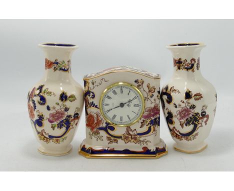 Masons Blue Mandalay Patterned Vases &amp; Mantle Clock: height of Clock 12cm(3) 