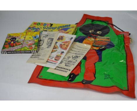 A quantity of vintage Golly memorabilia.