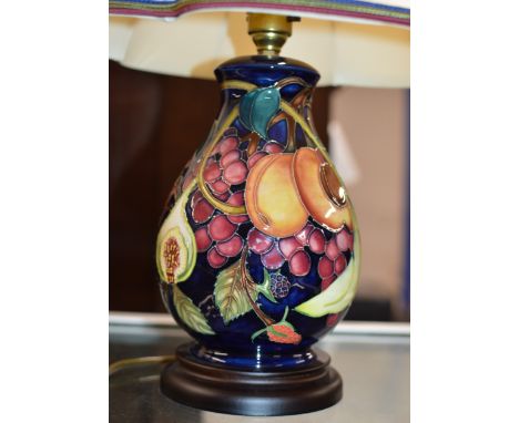 MOORCROFT POTTERY TABLE LAMP WITH SHADE     