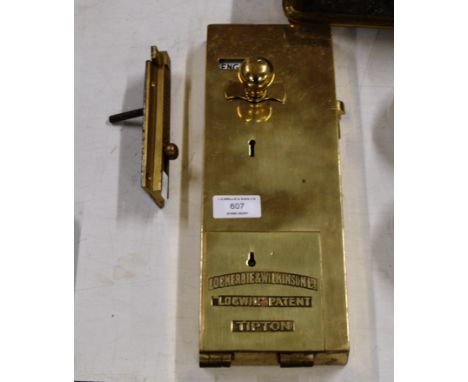 OLD HEAVY BRASS DOOR LOCK BY LOCKERBIE &amp; WILKINSON LTD, TIPTON     