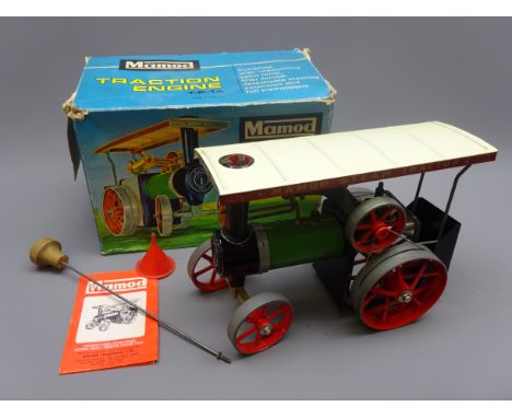 Mamod Steam Traction Engine T.E.1a, boxed with steering extension and paperwork Condition Report Click here for further image