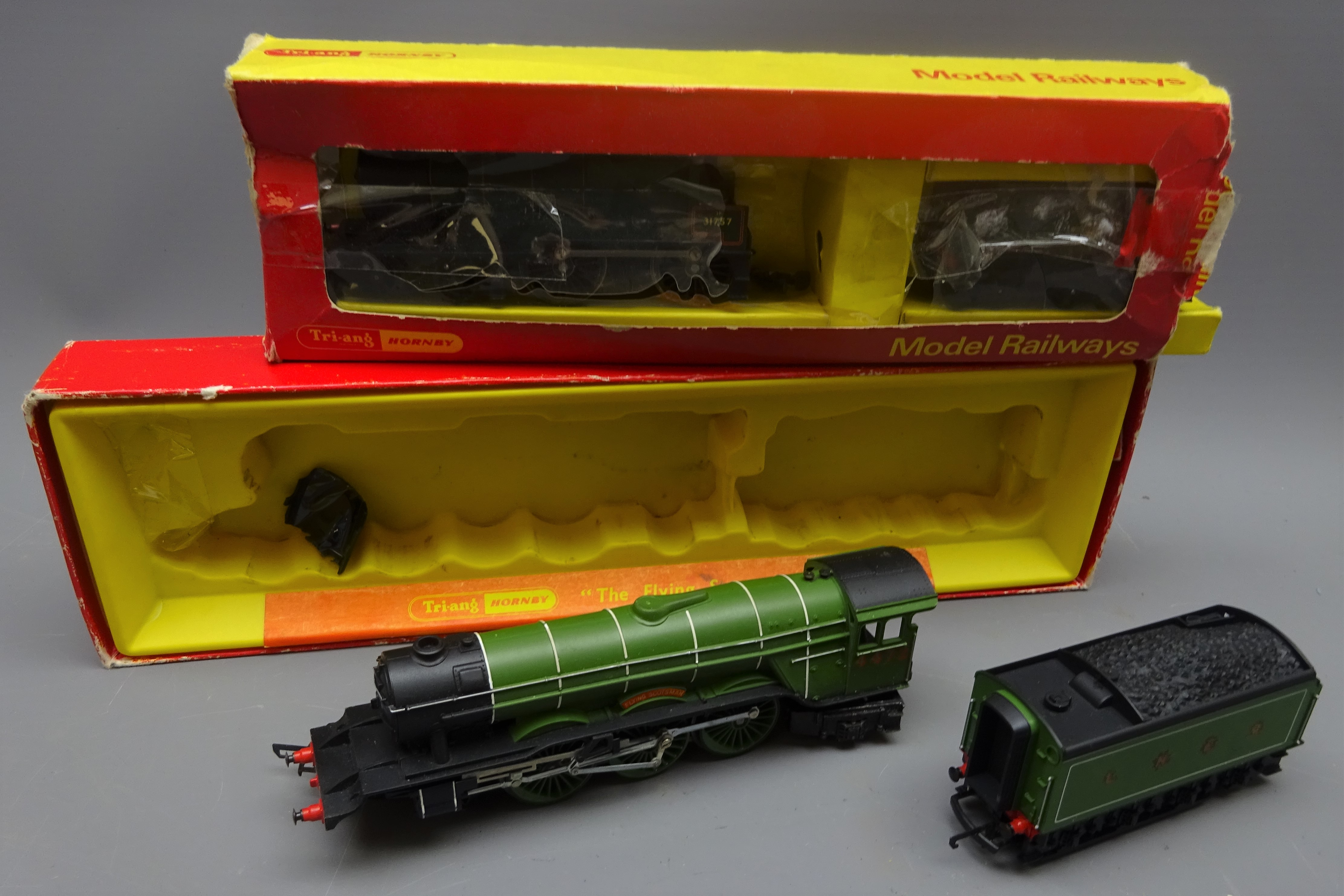 Triang Hornby 00 Gauge 4-6-0 Locomotive 4472 'The Flying Scotsman' R ...