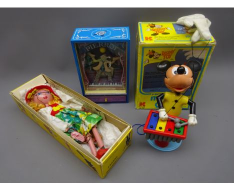 Pelham puppet, Kohner Mickey's Magic Glove toy No.721, Pierrot Dancing Clown (3) Condition Report Click here for further imag