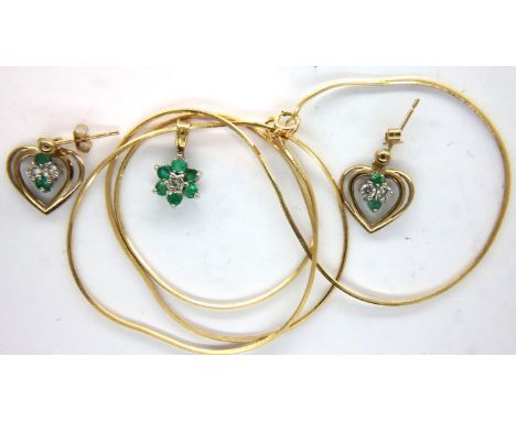 9ct gold emerald pendant and earring set, 4.1g. P&amp;P Group 1 (£14+VAT for the first lot and £1+VAT for subsequent lots) 