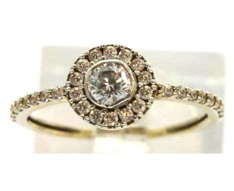 9ct gold stone set ring, size L/M, 1.1g. P&amp;P Group 1 (£14+VAT for the first lot and £1+VAT for subsequent lots) 