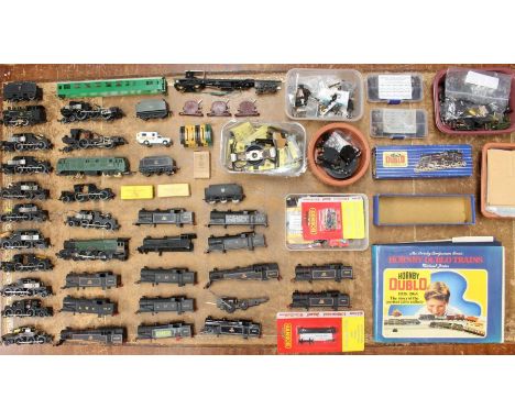 OO Gauge: A collection of assorted model railway to include various shells and chassis for locomotives, as well as various sp