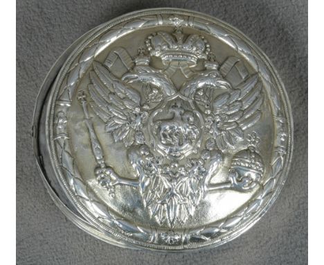 Siegeldose. St. Petersburg, Clas Johann Elers (Meister seit 1786). Silber, ca. 311 g, vermeilt, am Boden mit Stadt- und Meist