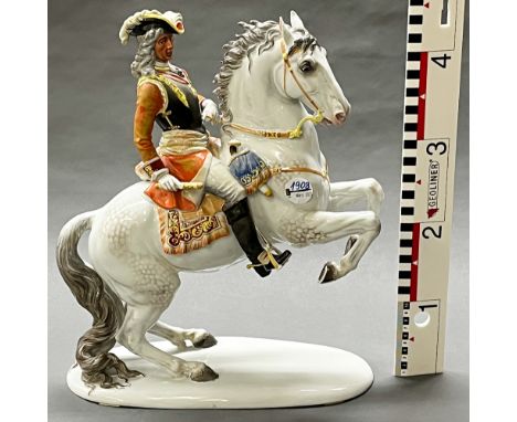 Friedrich Wilhelm Eugen von Sachsen-Hildburghausen zu Pferd. Rosenthal 20. Jh. Porzellan, bunt bemalt; am Boden gemarkt, sign