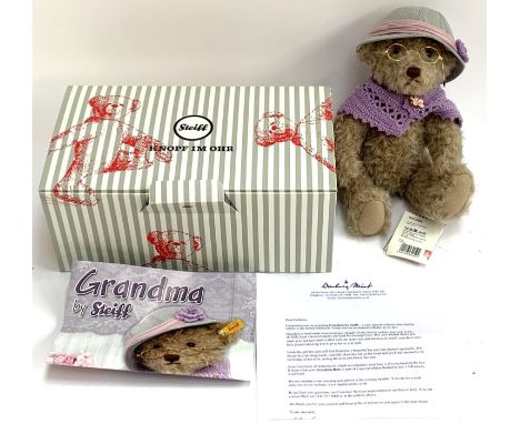 A boxed Danbury Mint Steiff 'Grandma' bear, with tags and original papers 