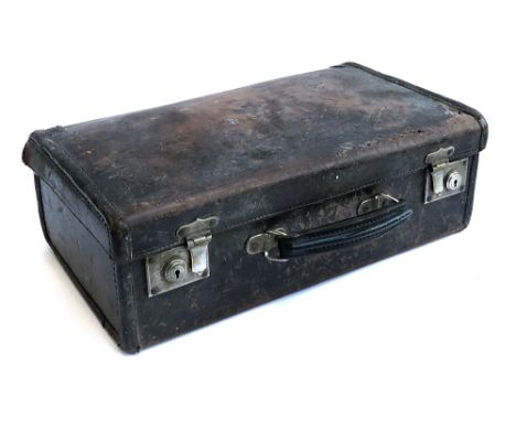 A vintage leather doctor's case with a fitted interior, 45x26x15cm 