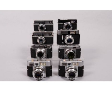 8 Sucherkameras, Voigtländer, 1950er/70er Jahre 2x Vito B mit Color-Skopar 3,5/50mm, 1x Vito CD mit Lanthar 2,8/50mm, 2x Vito