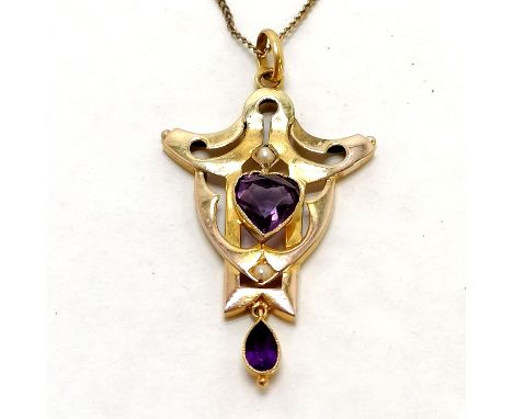 Antique 9ct marked gold Art Nouveau amethyst / pearl pendant (4.5cm drop) on a gold plated chain - pendant total weight 3g