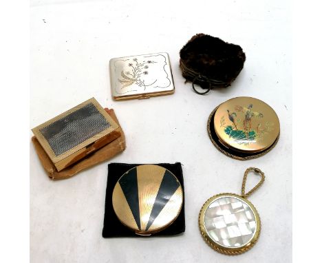 4 x vintage compacts (1 Agme musical compact - 8cm x 6cm &amp; running) t/w mother of pearl gilt hand mirror &amp; a furry pu