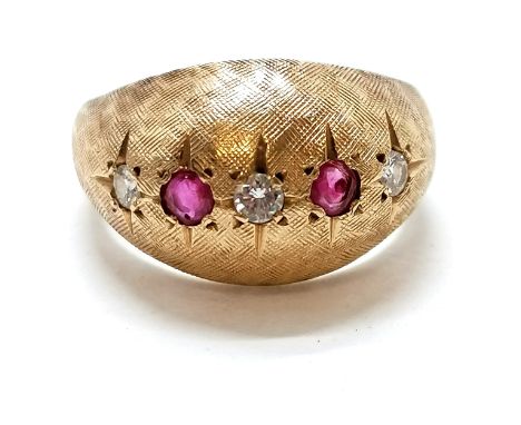 14ct marked gold ruby &amp; diamond set ring - size M &amp; 4.9g total weight 