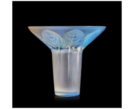  RENÉ LALIQUE (1860-1945) VIOLETTES VASE, NO. 930 designed 1921opalescent, and green stainedwheel-engraved R. LALIQUE FRANCE,