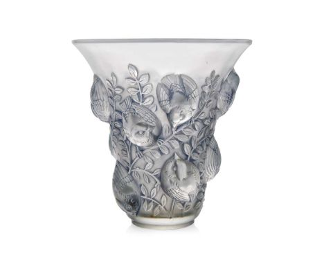  RENÉ LALIQUE (1860-1945) ST FRANÇOIS VASE, NO. 1055 designed 1930clear, frosted and blue stainedstencilled R. LALIQUE FRANCE