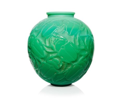  RENÉ LALIQUE (1860-1945) GROS SCARABÉES VASE, NO. 892 designed 1923cased jade green, and white stainedengraved R. Lalique Fr