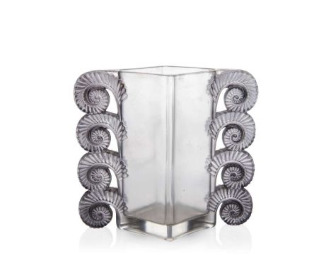  RENÉ LALIQUE (1860-1945) AMIENS VASE, NO. 1023 designed 1929clear, frosted and grey stainedwheel-engraved R. LALIQUE FRANCE,