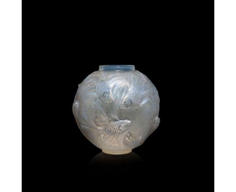  RENÉ LALIQUE (1860-1945) FORMOSE VASE, NO. 934 designed 1924opalescent, and blue stainedintaglio R. LALIQUE 16.5cm (6 1/2in)