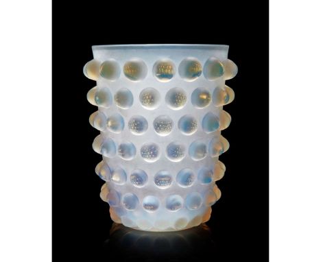  RENÉ LALIQUE (1860-1945) MOSSI VASE, NO. 1088 designed 1933opalescentstencilled R. LALIQUE FRANCE 20.6cm (8 1/8in) high   