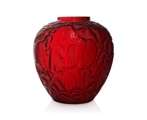  RENÉ LALIQUE (1860-1945) PERRUCHES VASE, NO. 876 designed 1919cherry red, and white stainedmoulded R. LALIQUE, engraved Lali