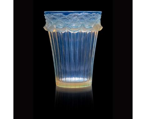  RENÉ LALIQUE (1860-1945) BOUTONS D'OR VASE, NO. 1093 designed 1933opalescentstencilled R. LALIQUE FRANCE&nbsp; 14.5cm (5 5/8