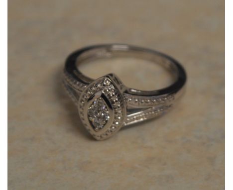 9ct white gold diamond ring, total approx weight 2.6g, Ring Size K