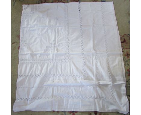 Large hand worked bed spread 6 ft 9 inches x 6 ft 3 inches approx