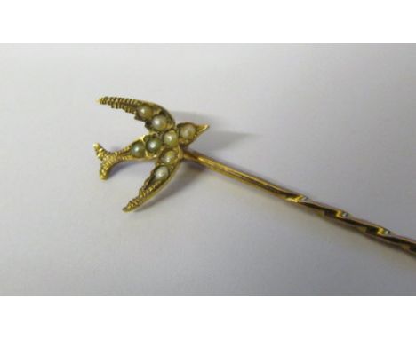 9ct gold and seed pearl swallow stick pin weight 1 g