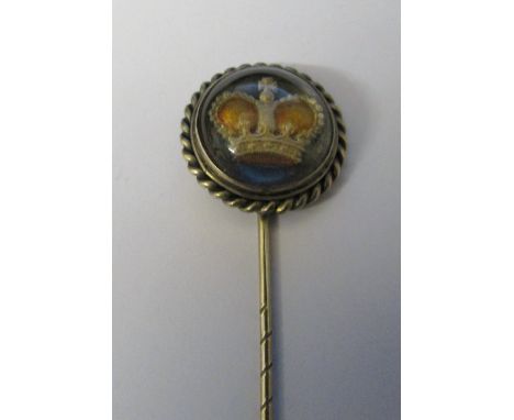 Yellow metal reverse crystal intaglio stick pin of a crown